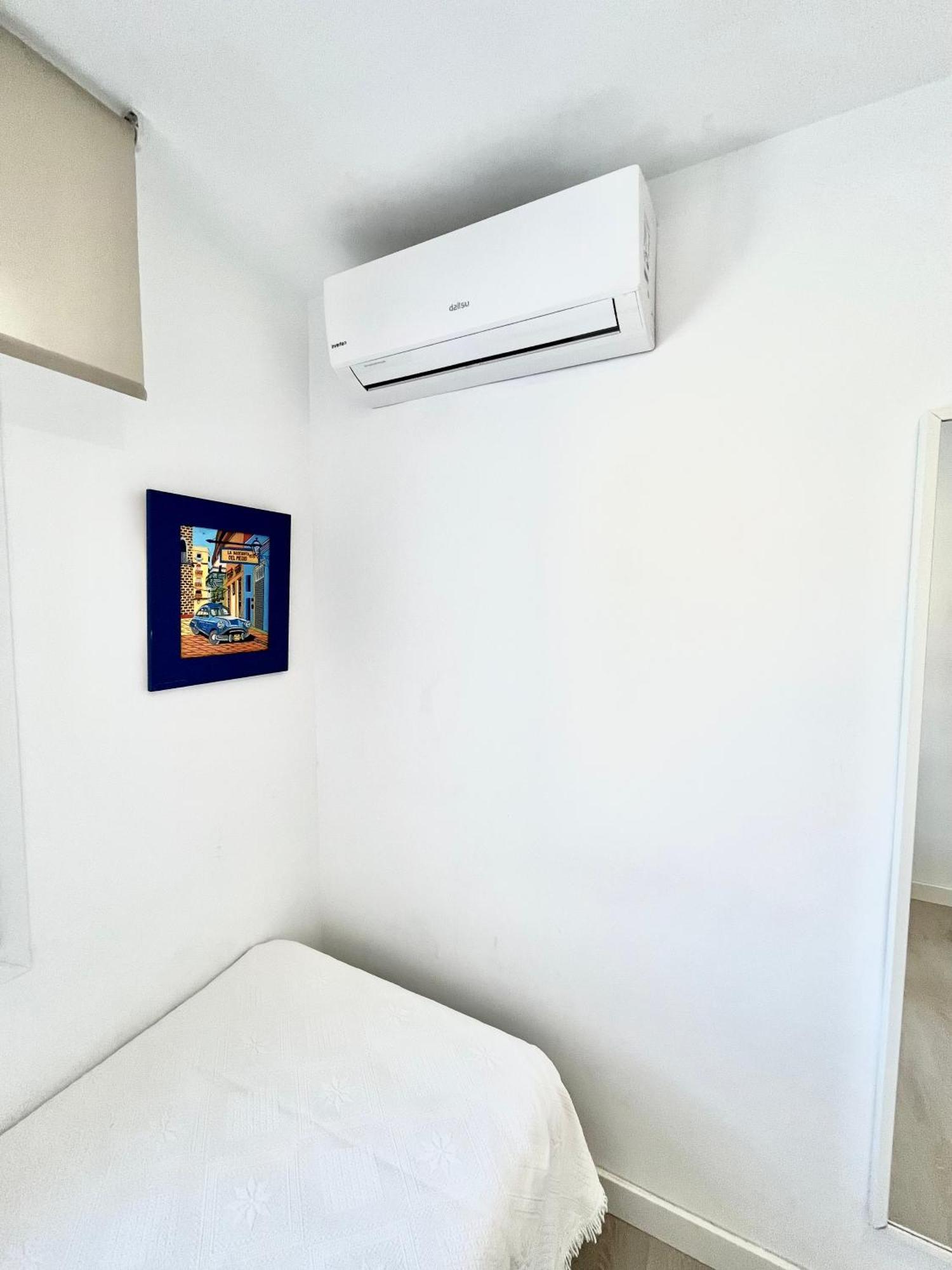 Apartamento De Playa Reformado Rincón de la Victoria Exterior photo